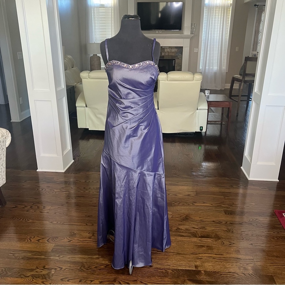 Ignite Evenings by Carol Lin Purple Formal Dress Size 10 - Picture 2 of 15